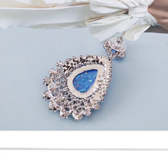 ◾️High-Quality Blue Rhinestone Dangle Earrings - Picture 5 of 6